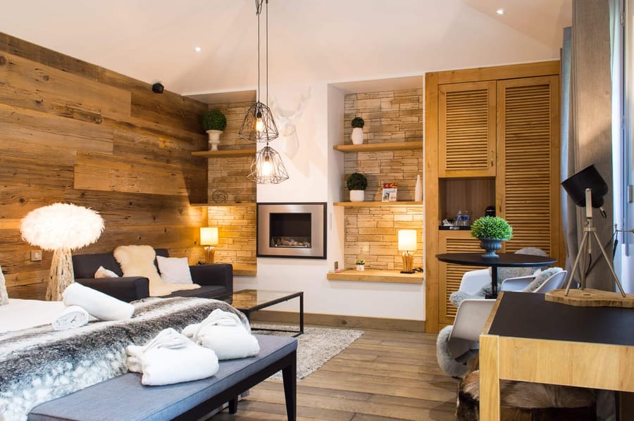 Suite avec jacuzzi et cheminée aux Granges d’Haillancourt